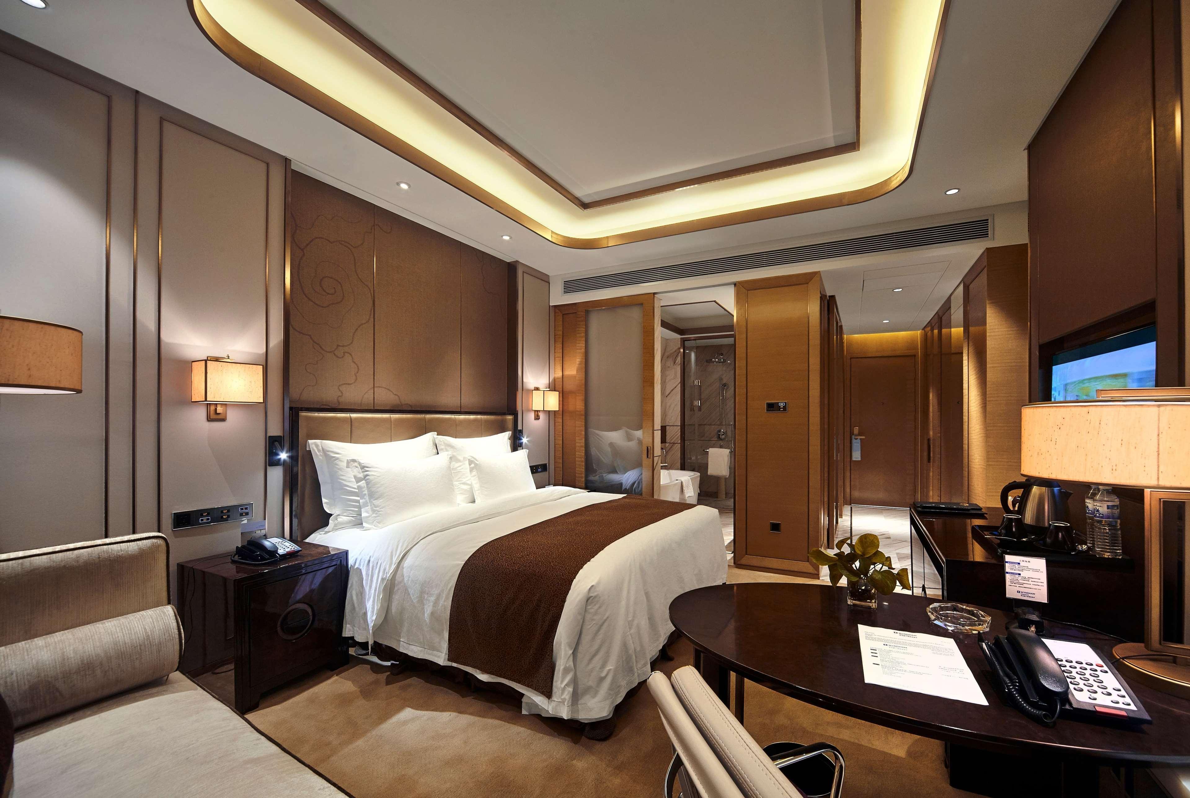 Hotel Wyndham Qingdao Exterior foto